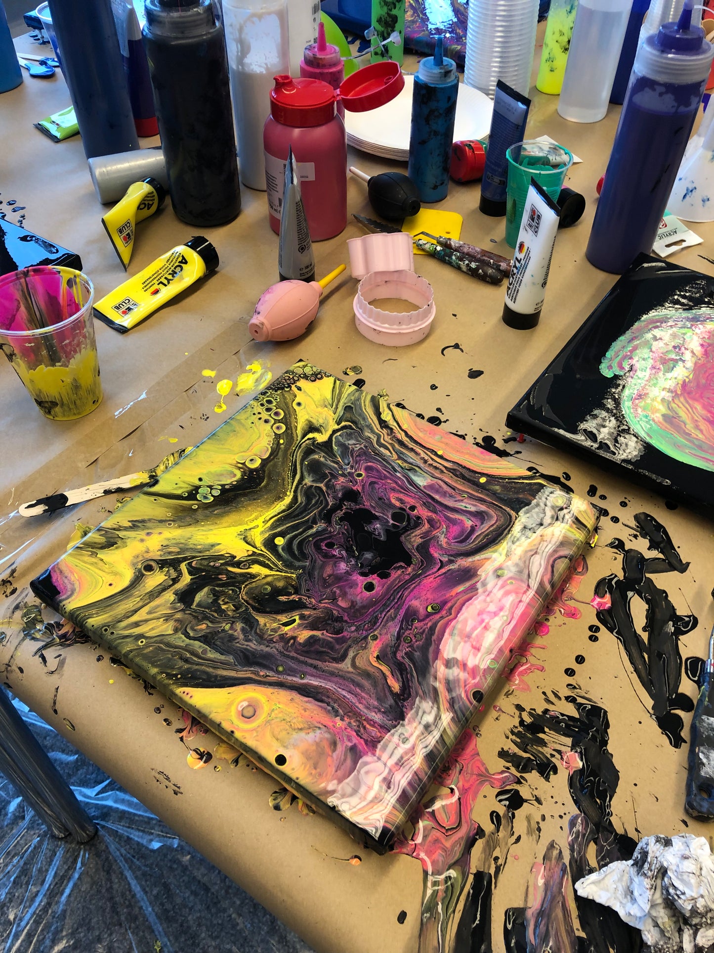 27.11. Fluid Art Workshop